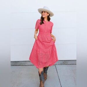 NWT Elegant Pink/corral  Eyelet Dress with pockets small